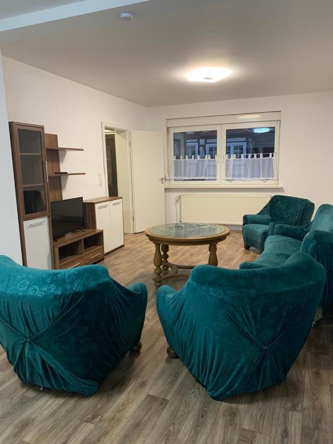 Monteurzimmer Oberlistingen Zweibettzimmer Mit 2 Baedern Breuna Extérieur photo